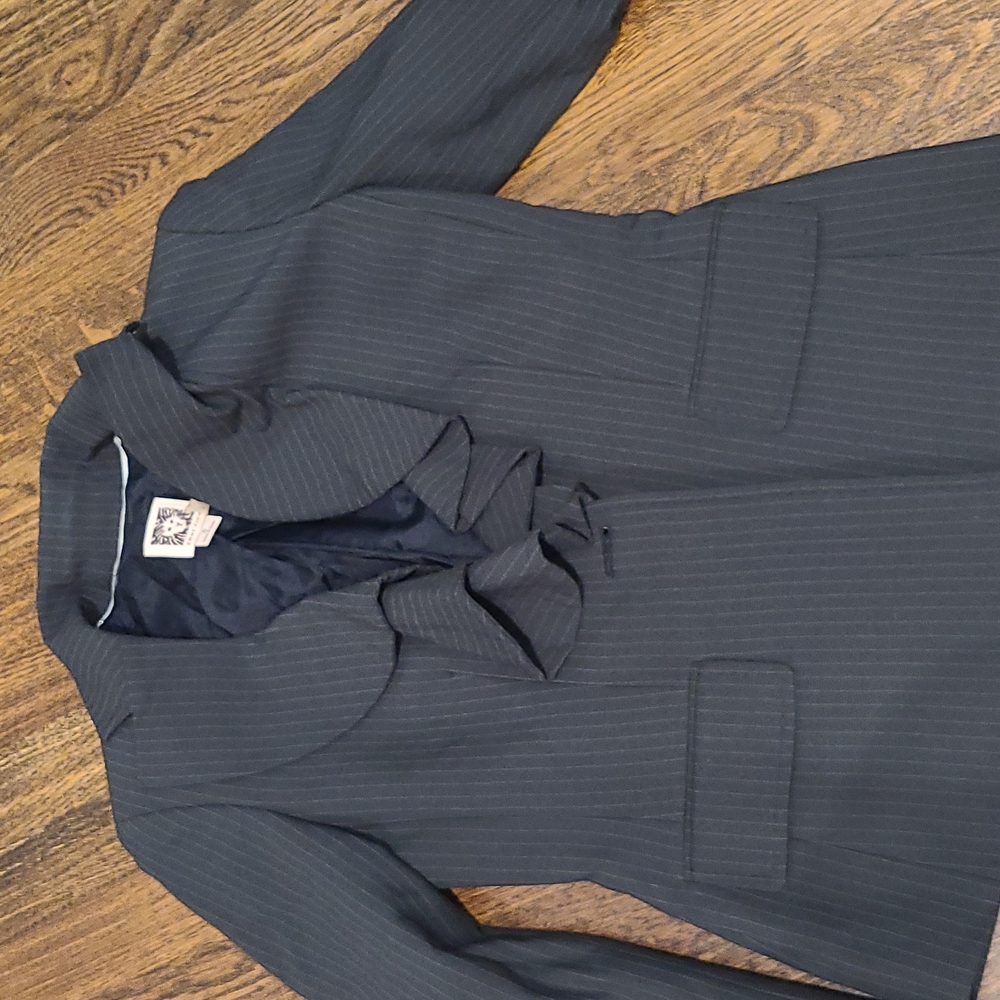 Pants suit